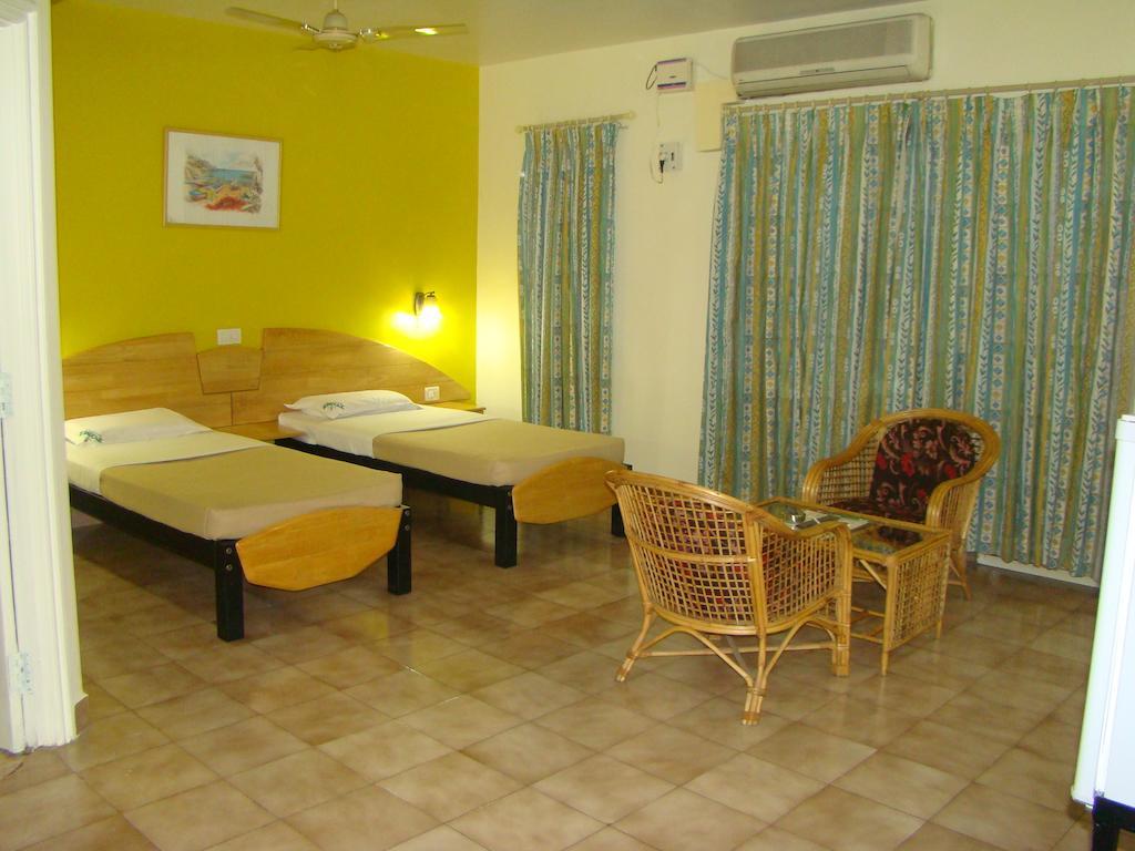 Tom'S Hotel Бангалор Номер фото