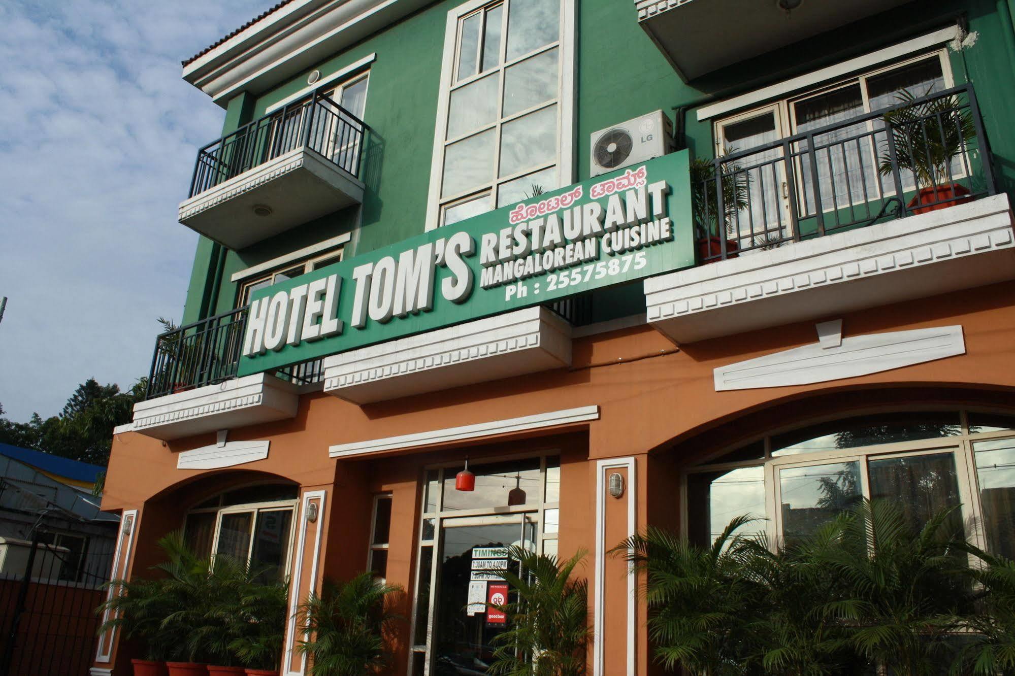 Tom'S Hotel Бангалор Экстерьер фото